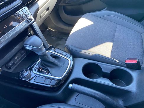 Used 2025 Kia Seltos S image 42