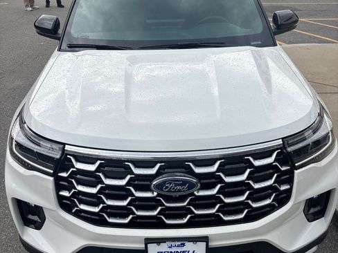 New 2026 Ford Explorer Platinum w/ LUX Leather Package AWD/4WD image 8