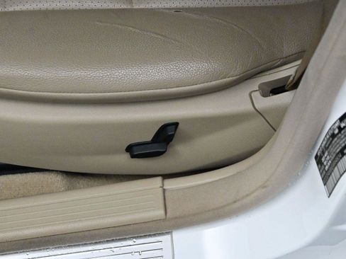 Used 2014 Mercedes-Benz C 250 Luxury image 13