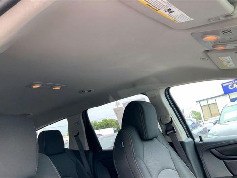 Used 2017 Chevrolet Traverse LT w/ Style and Technology Package FWD image 26