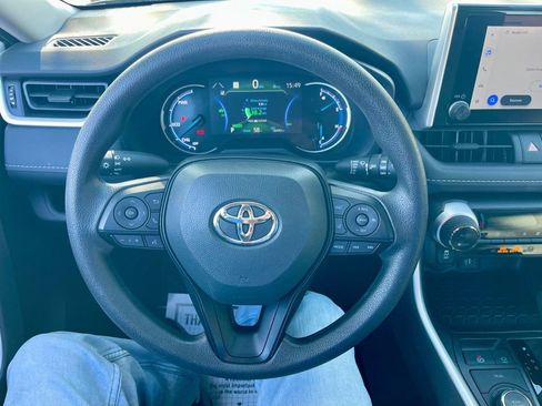 Used 2025 Toyota RAV4 XLE image 13