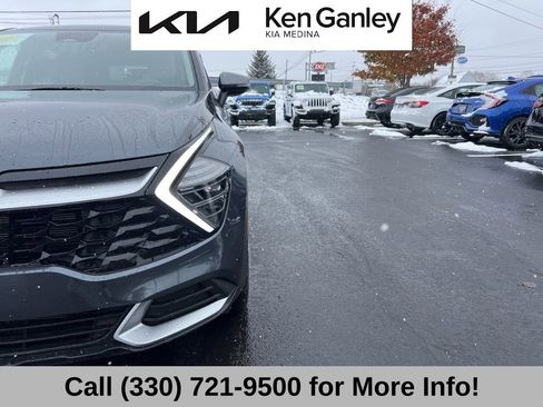 Used 2025 Kia Sportage EX image 21