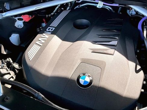 Used 2024 BMW X7 xDrive40i image 32