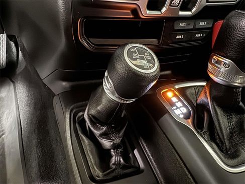 Used 2022 Jeep Wrangler Unlimited Sport image 25