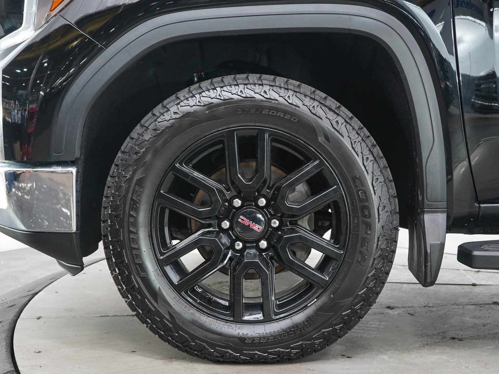 Used 2019 GMC Sierra 1500 SLE w/ SLE Value Package AWD/4WD image 29