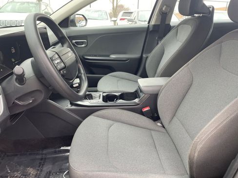 Used 2025 Kia K4 FWD image 27