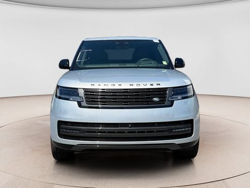Used 2025 Land Rover Range Rover SE AWD/4WD image 8