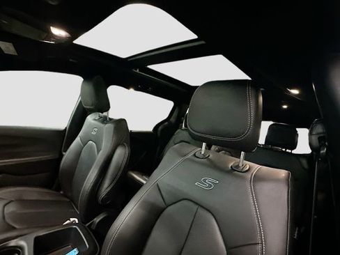 New 2026 Chrysler Pacifica Select w/ S Appearance Package image 23