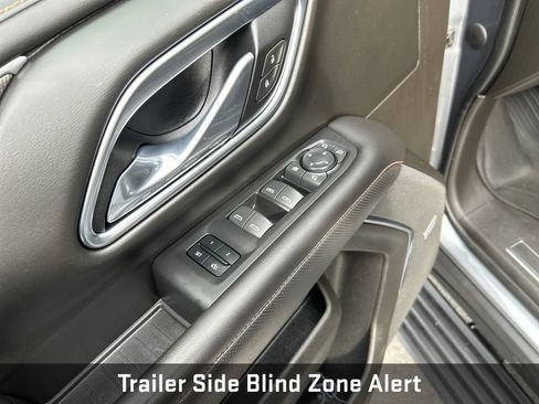 Certified 2021 GMC Yukon AT4 w/ AT4 Premium Plus Package AWD/4WD image 21