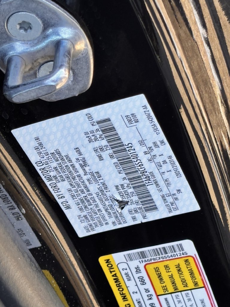 Used 2025 Ford Mustang GT Premium RWD image 29