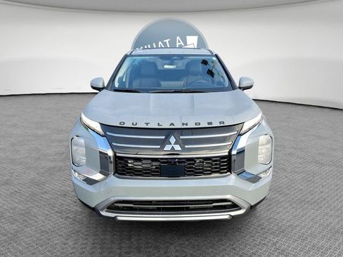New 2026 Mitsubishi Outlander SE image 2