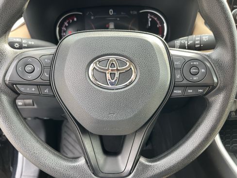 Certified 2024 Toyota RAV4 XLE AWD/4WD image 17