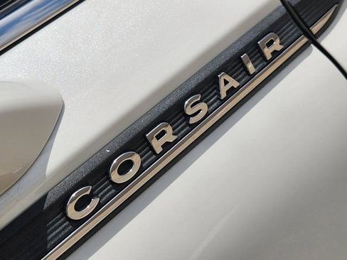 Used 2022 Lincoln Corsair Reserve w/ Equipment Group 201A FWD image 11