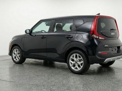 Used 2025 Kia Soul LX w/ LX Technology Package image 6
