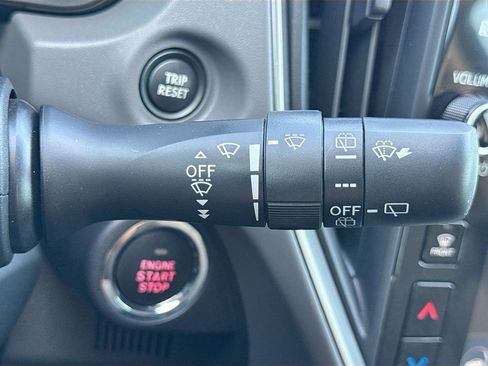 Certified 2025 Subaru Crosstrek 2.0i Premium image 17