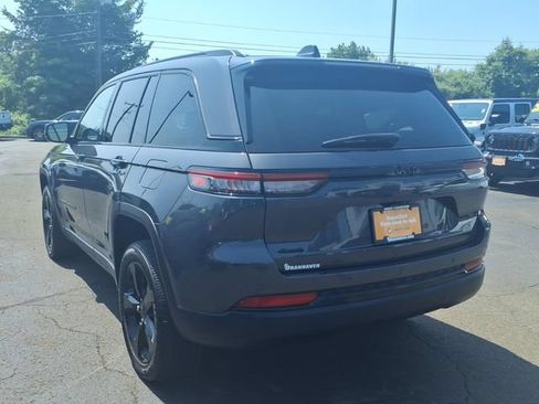 Certified 2023 Jeep Grand Cherokee Altitude AWD/4WD image 6