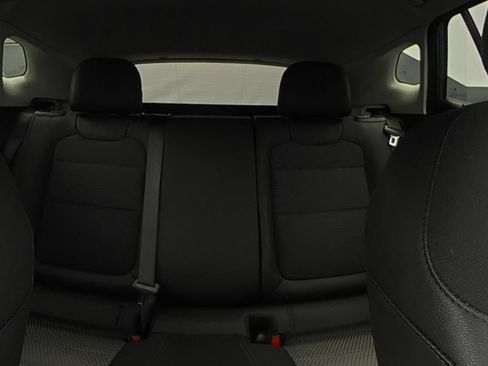 Used 2024 Chevrolet Trax LT w/ Sunroof Package FWD image 10