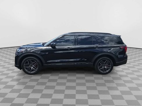 Used 2025 Ford Explorer ST-Line w/ ST-Line Street Pack AWD/4WD image 5