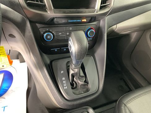 Used 2022 Ford Transit Connect XL FWD image 25