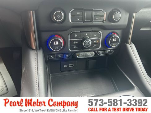 Certified 2023 Chevrolet Tahoe High Country AWD/4WD image 19