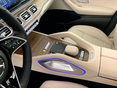 Used 2025 Mercedes-Benz GLS 450 GLS 450 image 12