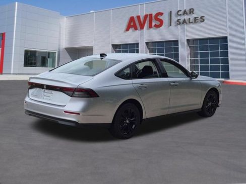 Used 2025 Honda Accord SE image 6