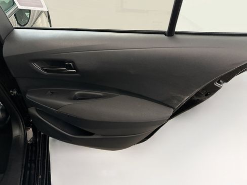 Used 2025 Toyota Corolla LE image 31