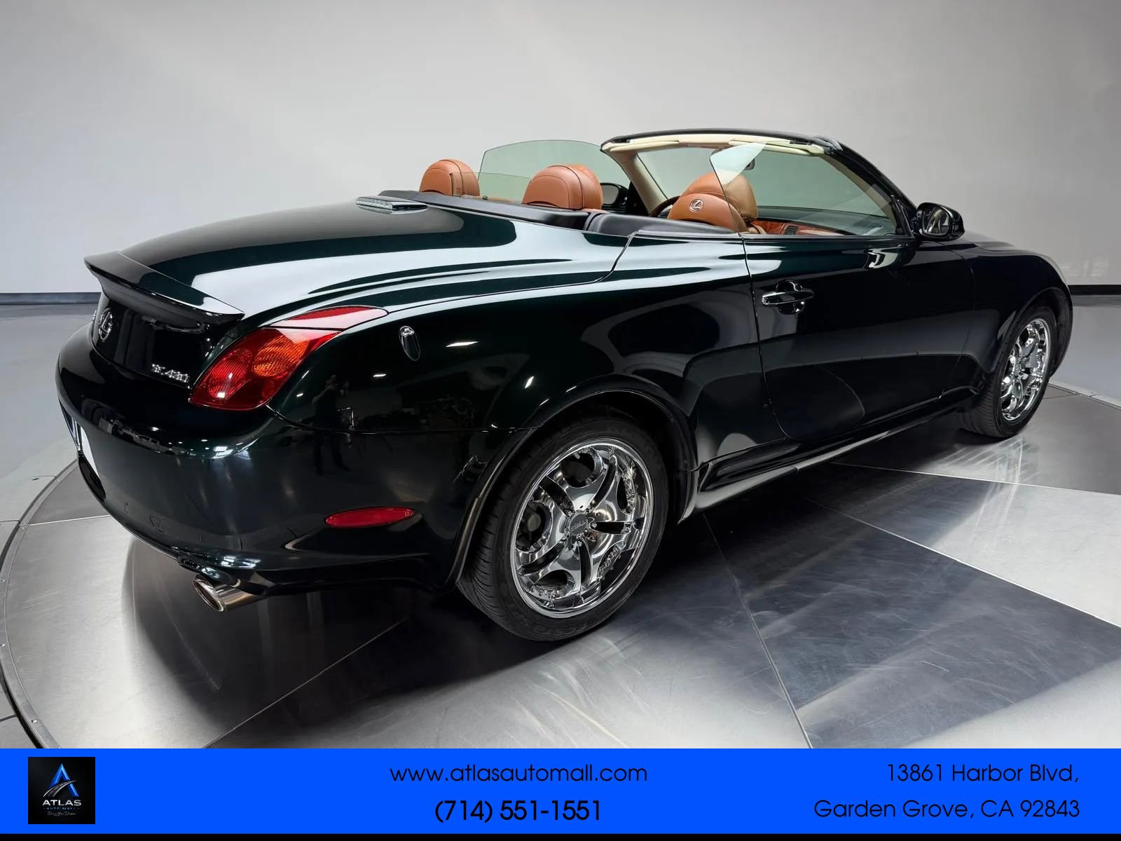Used 2004 Lexus SC 430 Convertible RWD image 2