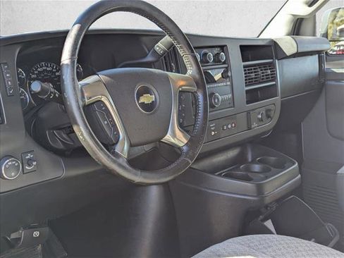 Used 2018 Chevrolet Express 2500 w/ Driver Convenience Package image 10