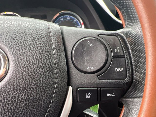 Used 2017 Toyota Corolla LE w/ Carpet Mat Package (TMS) FWD image 11
