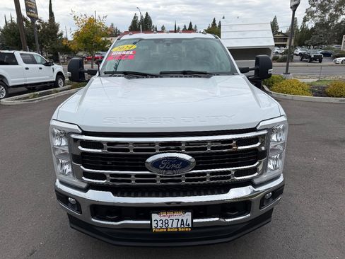 Used 2024 Ford F350 XLT image 3