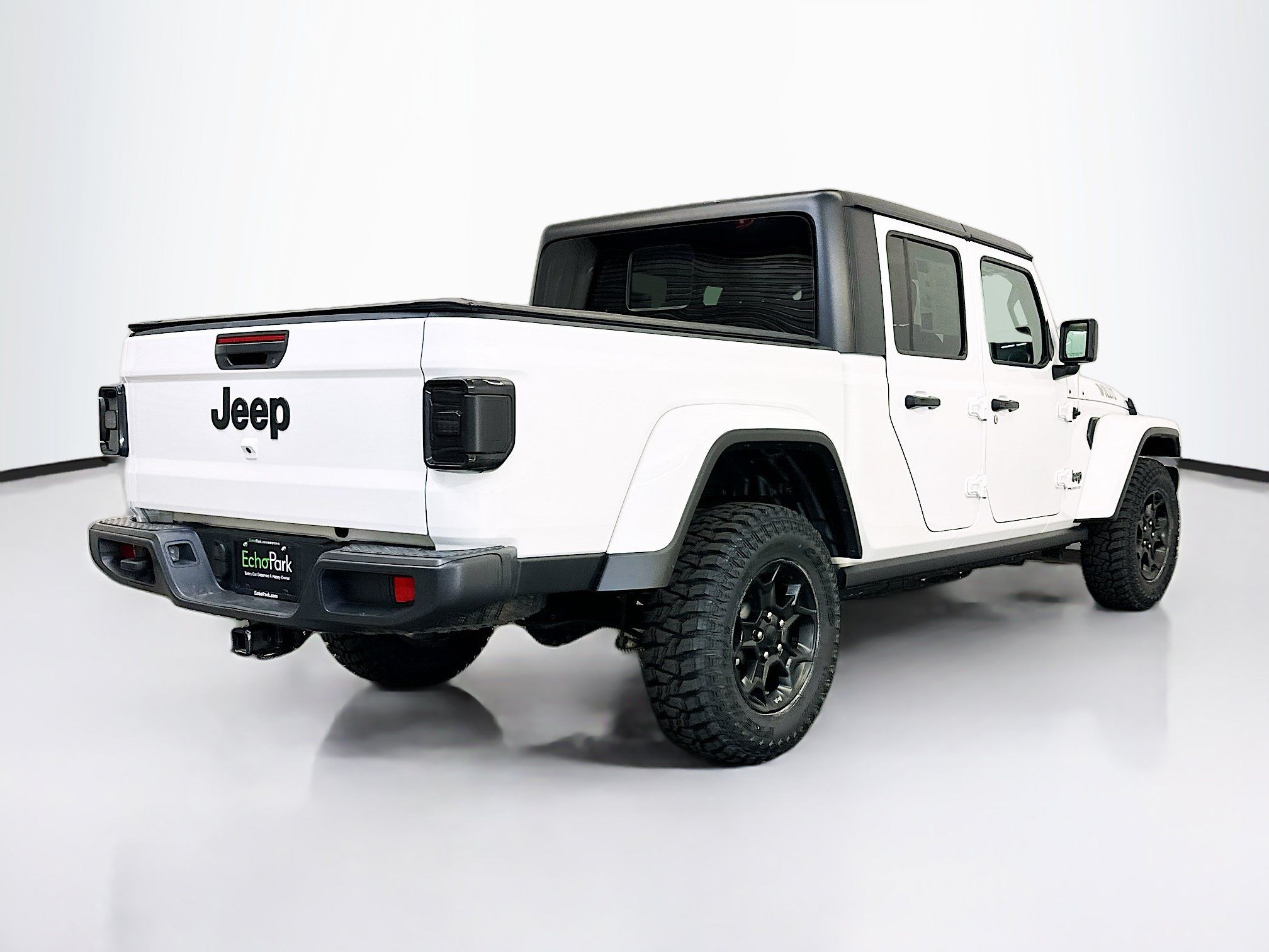 Used 2023 Jeep Gladiator Sport AWD/4WD image 9