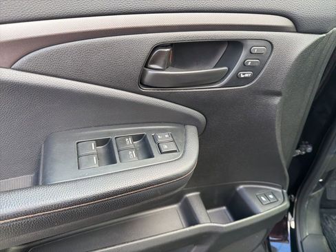 Used 2023 Honda Passport TrailSport image 28