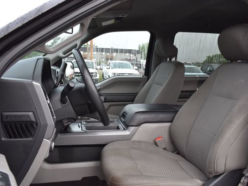 Used 2019 Ford F150 XLT w/ Equipment Group 302A Luxury AWD/4WD image 7