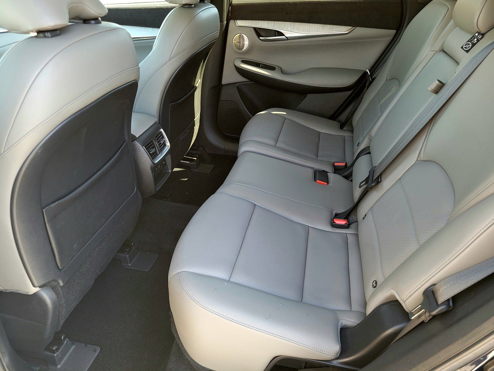 Used 2024 INFINITI QX50 Sensory w/ Accent Package AWD/4WD image 10