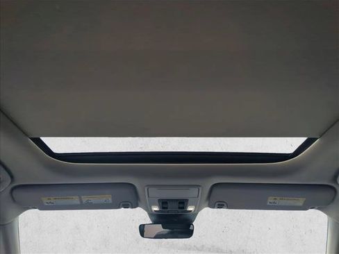 Used 2023 Honda Pilot Touring image 23