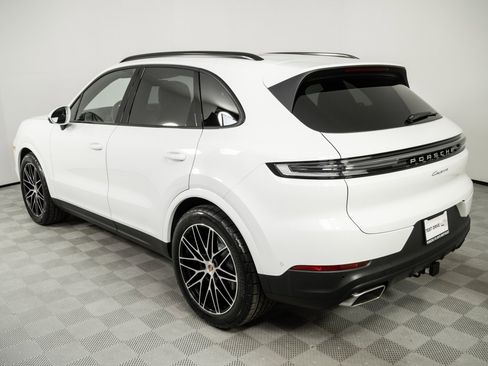 New 2026 Porsche Cayenne image 3