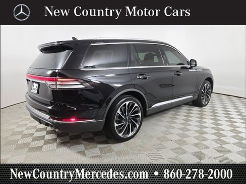Used 2022 Lincoln Aviator Reserve w/ Equipment Group 201A image 9