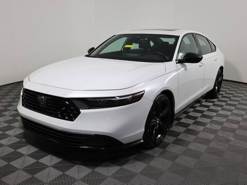 Used 2023 Honda Accord Sport image 1