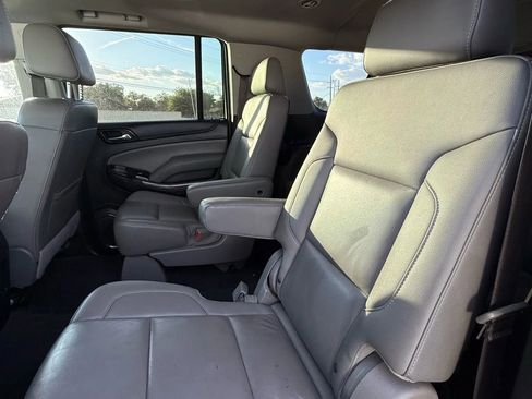 Used 2019 Chevrolet Suburban LT AWD/4WD image 17