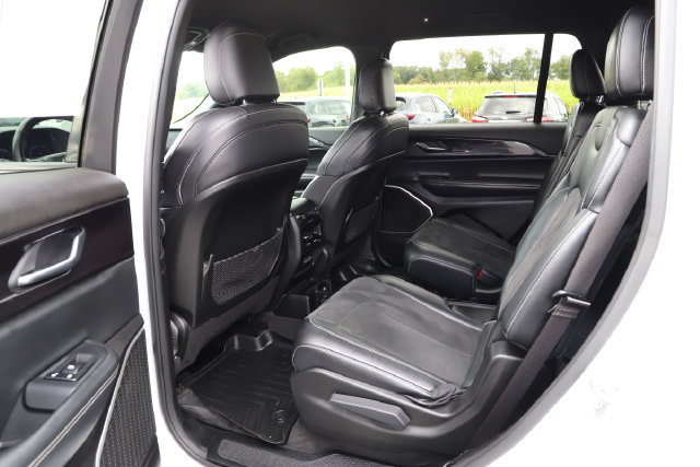 Used 2021 Jeep Grand Cherokee L Laredo AWD/4WD image 15
