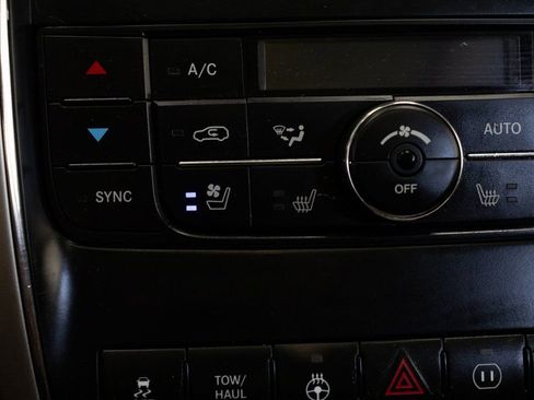 Used 2012 Jeep Grand Cherokee Overland AWD/4WD image 32