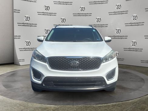 Used 2017 Kia Sorento LX FWD image 8