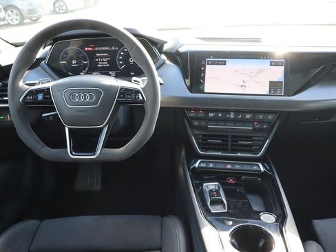 Used 2023 Audi e-tron GT Premium Plus image 12