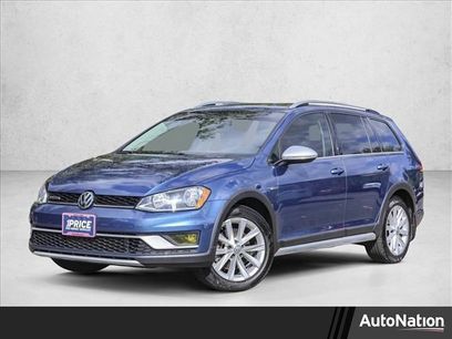 Used 2017 Volkswagen Golf SE