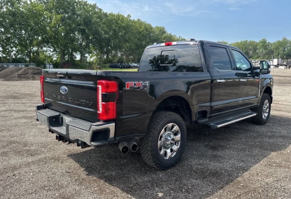 Used 2023 Ford F350 Lariat w/ Tow Technology Package AWD/4WD image 7
