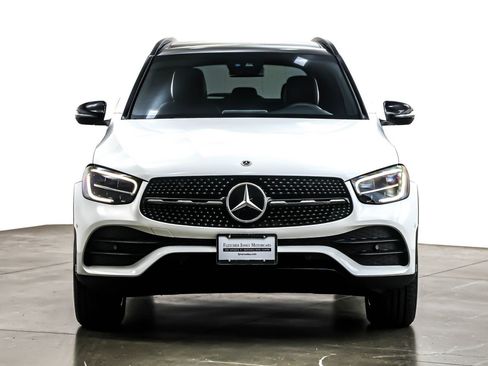 Used 2022 Mercedes-Benz GLC 300 image 2