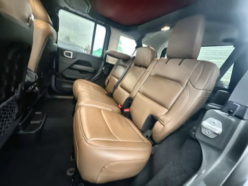 Used 2020 Jeep Wrangler Unlimited Rubicon w/ Dual Top Group image 24