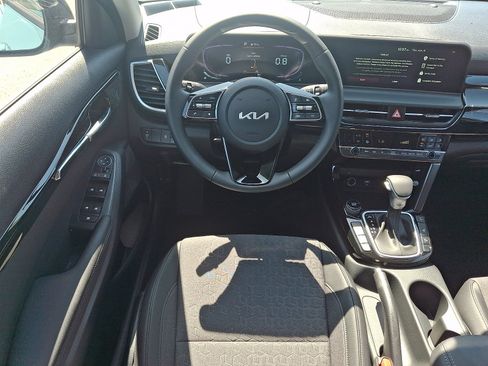 New 2026 Kia Seltos S AWD/4WD image 7