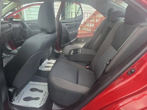 Used 2018 Toyota Corolla LE image 29